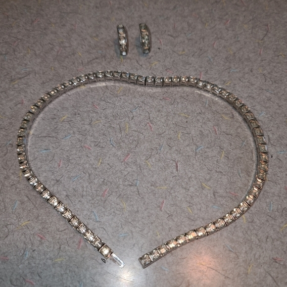 Vintage Dorsons Art Deco Sterling silver and crystal choker & Earings set. - Picture 9 of 15